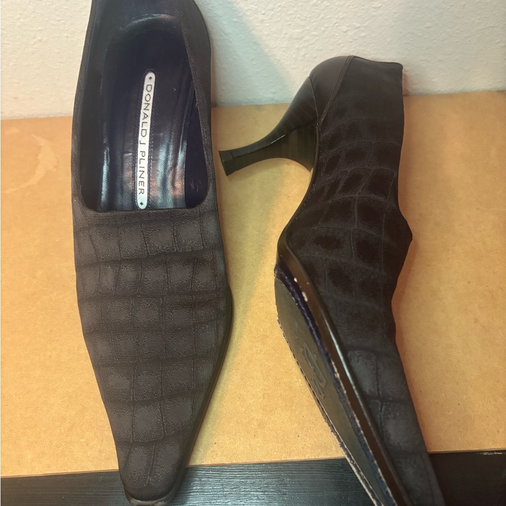Donald Pliner Lacia Crocodile Pattern Heels size 5 1/2 square toe pointed - Picture 4 of 9